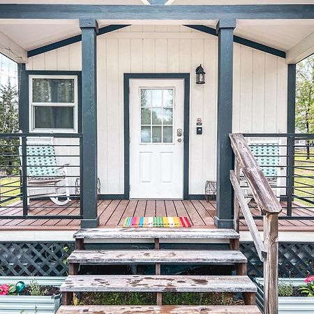 Private Tiny Home Royal Ridge Getaway Екстер'єр фото