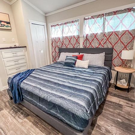 Private Tiny Home Royal Ridge Getaway Екстер'єр фото